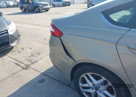 2015 Ford Fusion Se z USA, uszkodzony, nr VIN 3FA6P0HD7FR199429